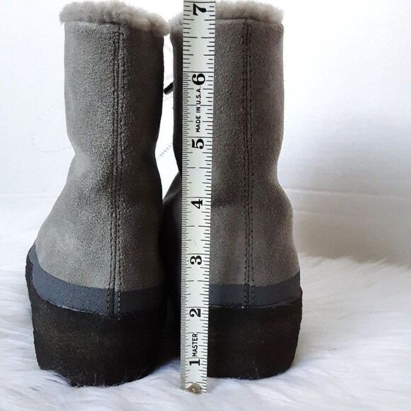 Clark's Women's Winter Boot size 6M - Picture 3 of 11